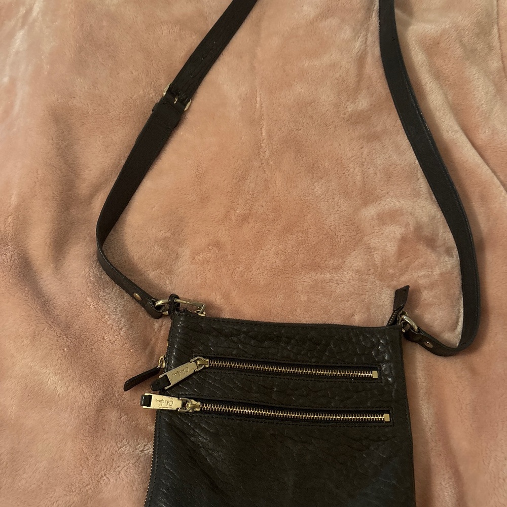 Women’s black leather   purse